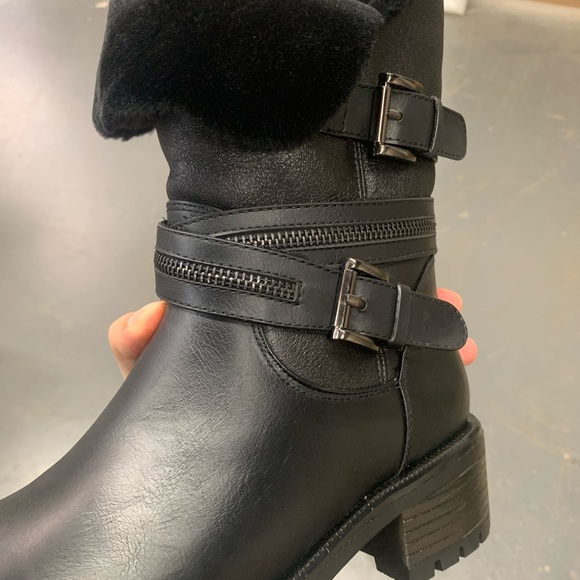 Faux Fur Lined Winter Boots in Black Faux Leather - Picture 13 of 14